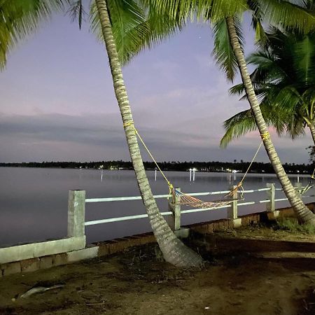 Candlehut Homestay Nīleshwar Buitenkant foto