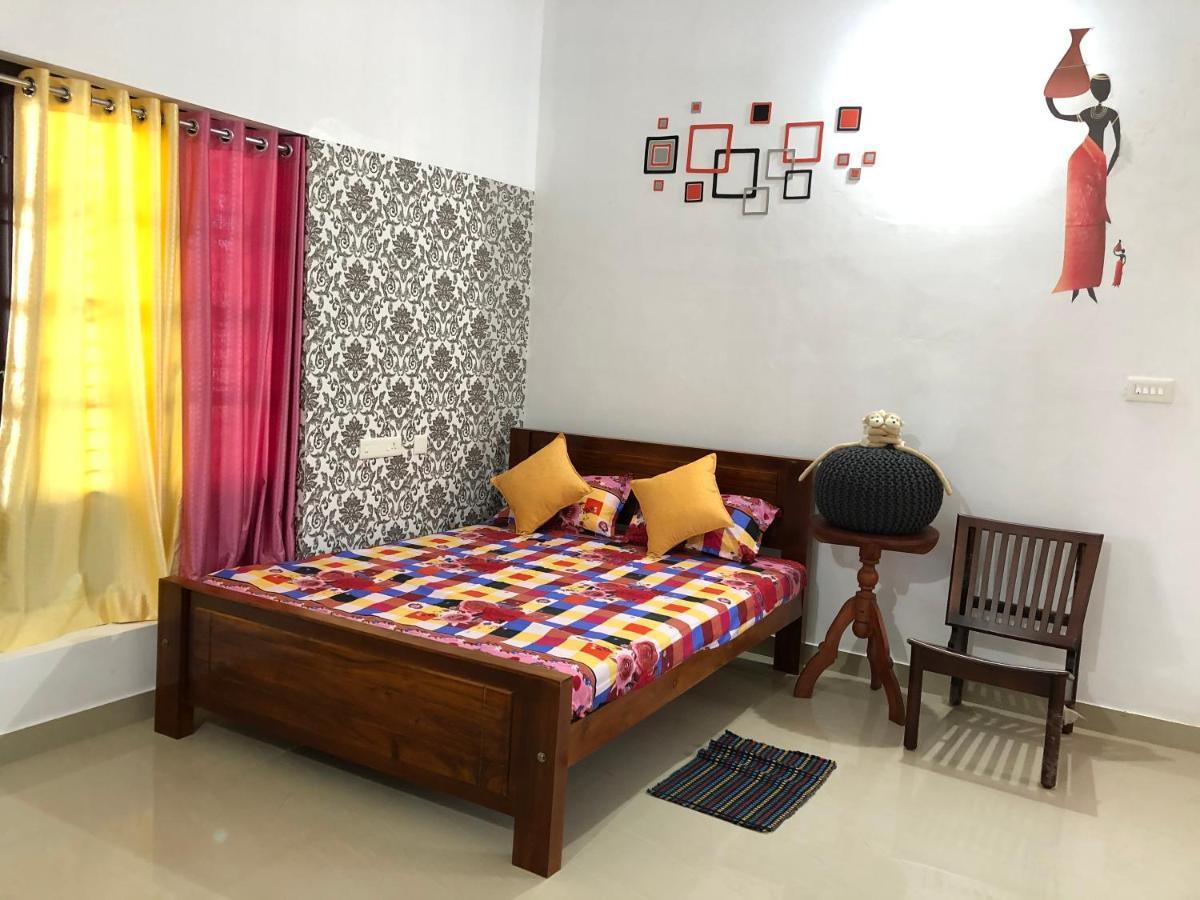 Candlehut Homestay Nīleshwar Buitenkant foto
